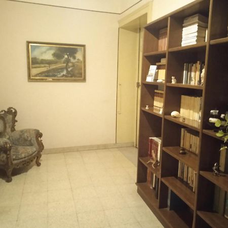 Bed and Breakfast Bed And Books Isabella Catania Exterior foto