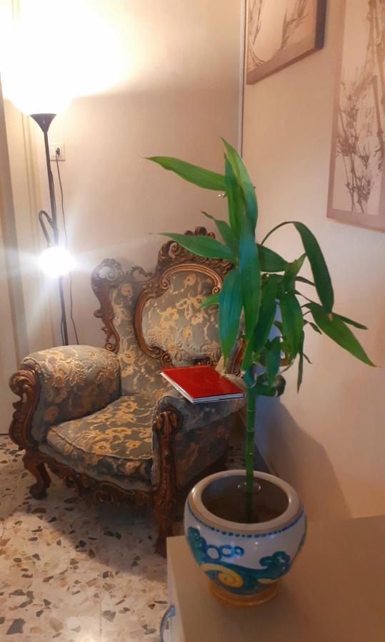 Bed and Breakfast Bed And Books Isabella Catania Exterior foto