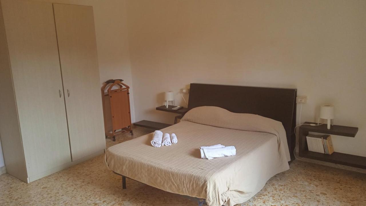 Bed and Breakfast Bed And Books Isabella Catania Exterior foto